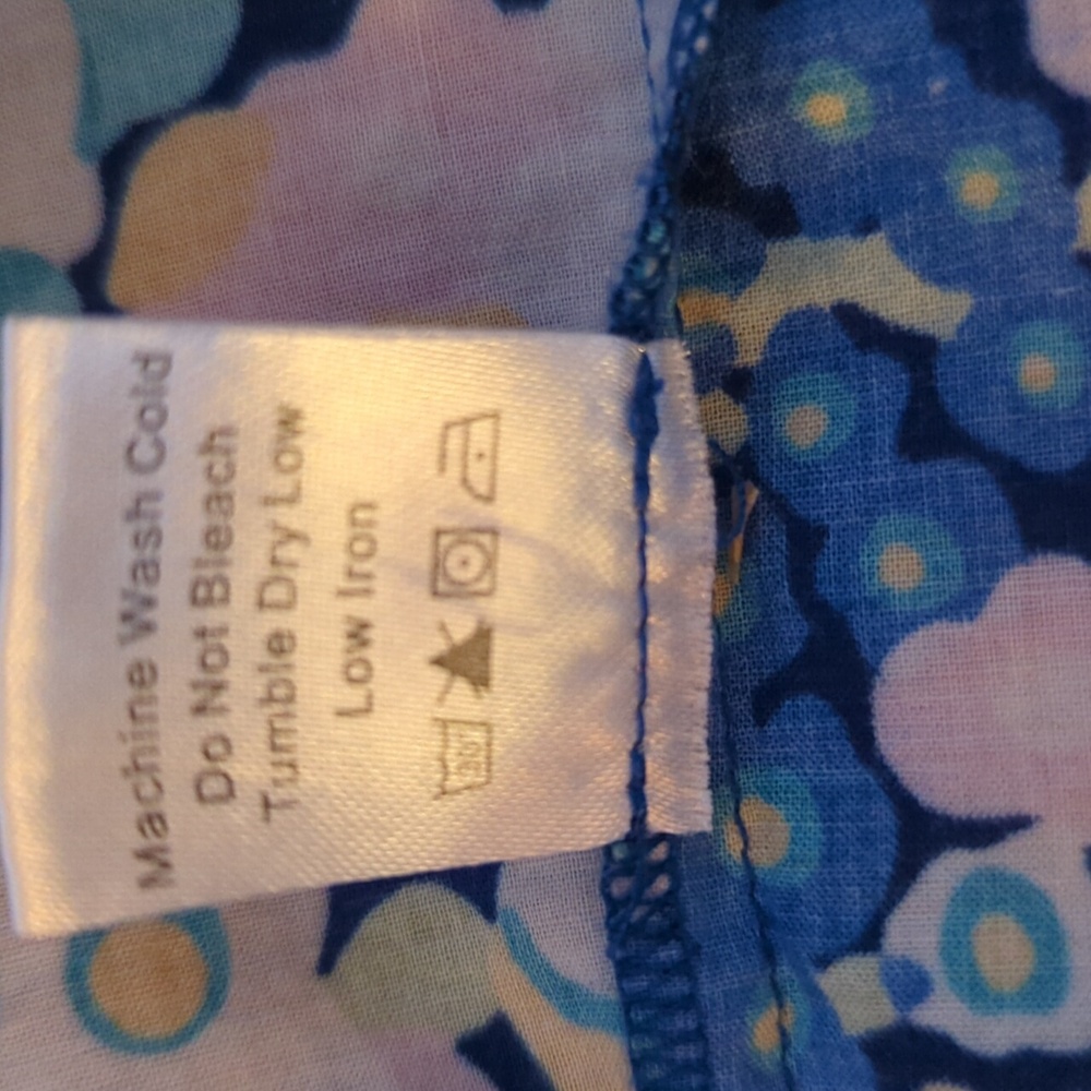 Tuckernuck Teagen Floral Popover Top size L - Picture 9 of 9